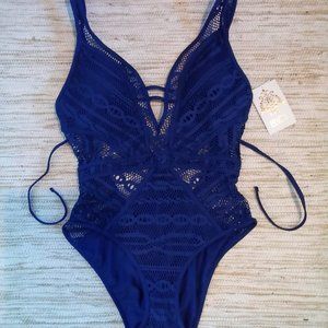 NWT ~ BECCA by REBECCA VIRTUE  SWIMSUIT ~ Size : SM